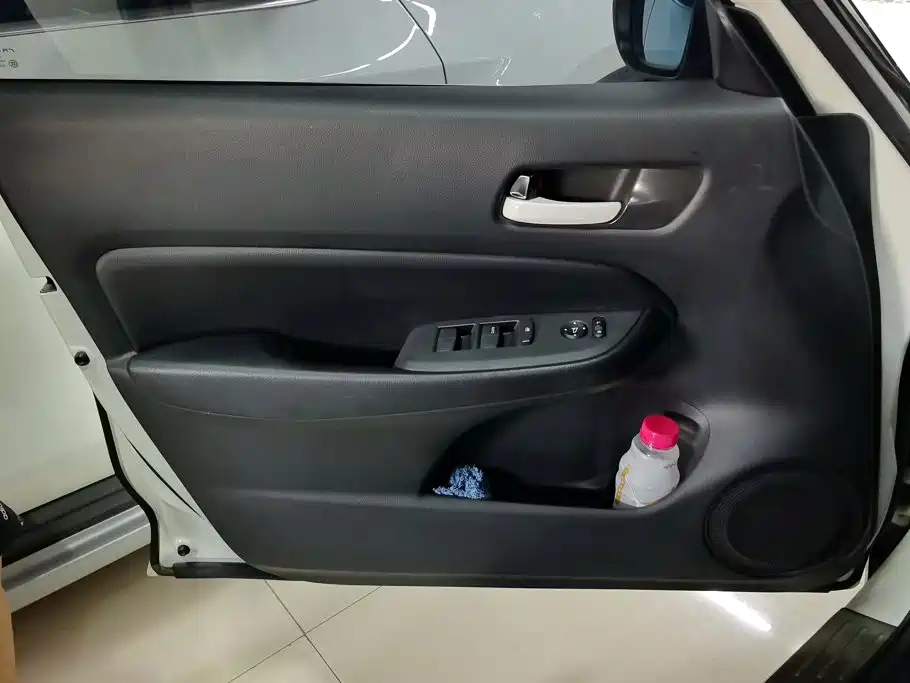Honda Fit — фото 7
