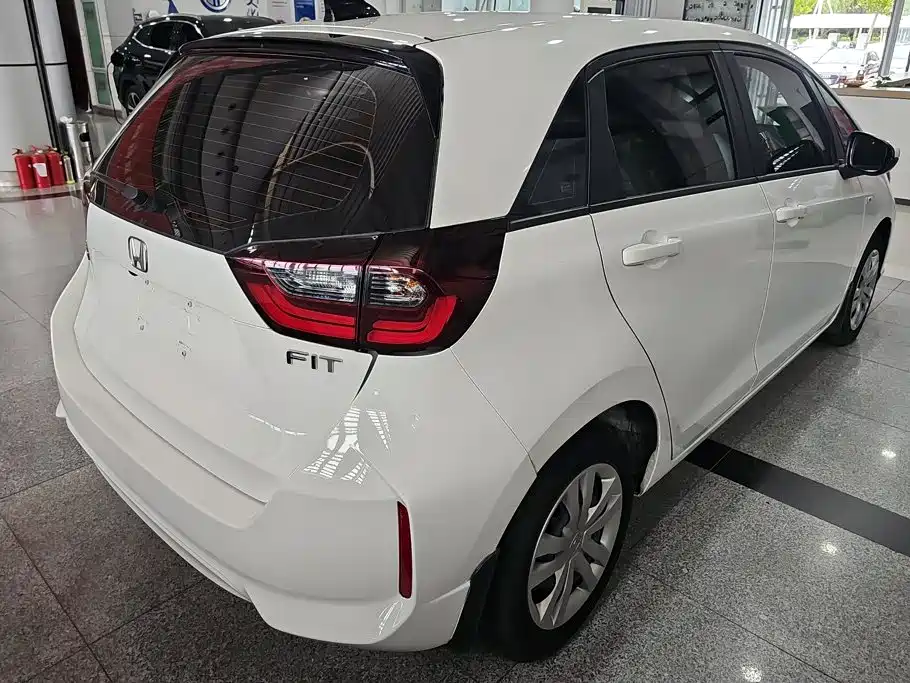 Honda Fit — фото 3