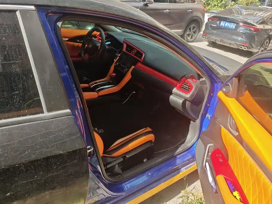 Honda Civic — фото 8