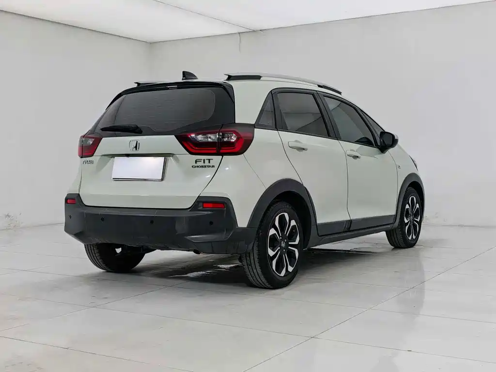 Honda Fit — фото 5