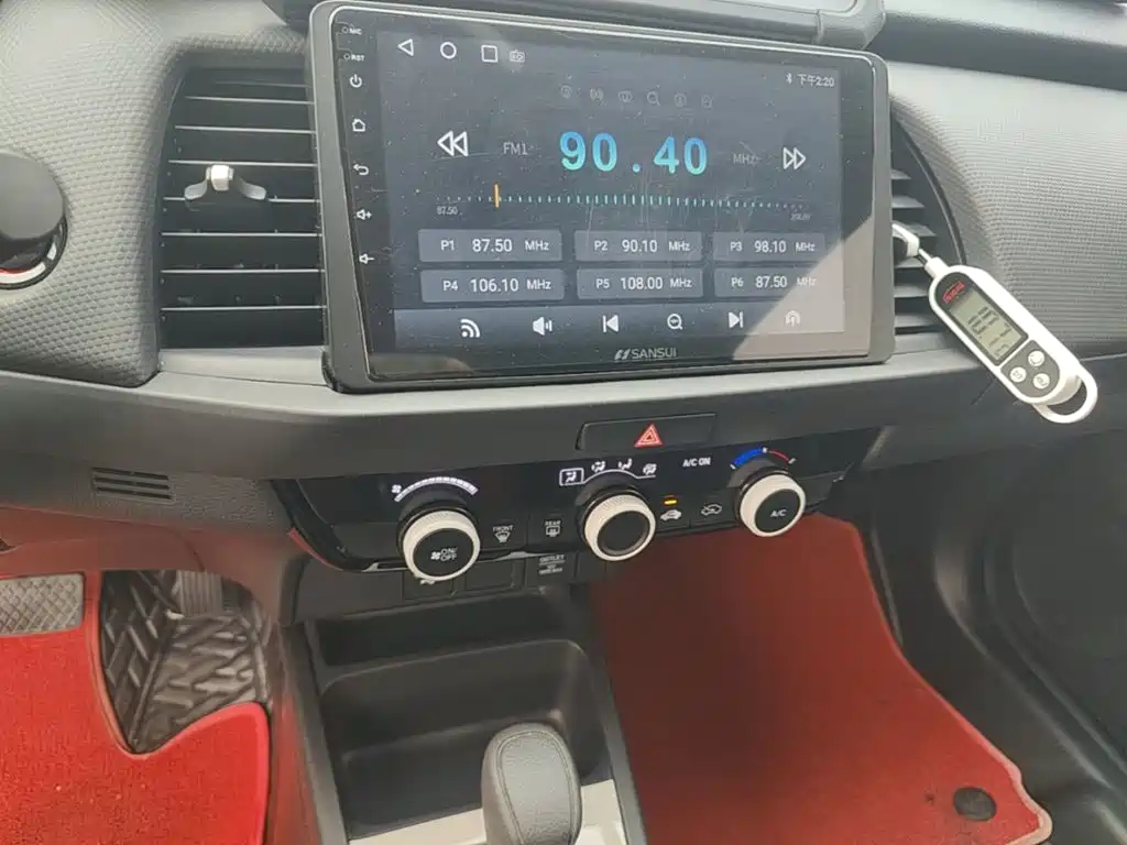 Honda Fit — фото 13