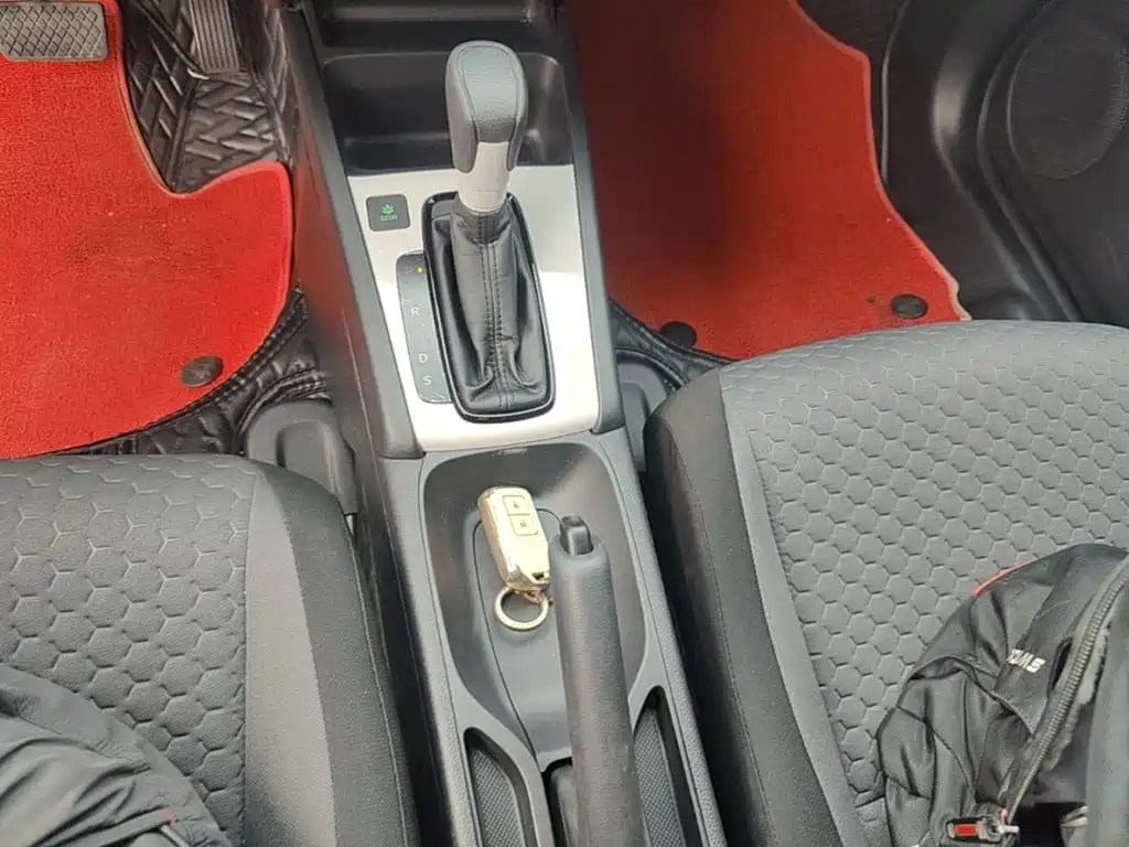 Honda Fit — фото 14