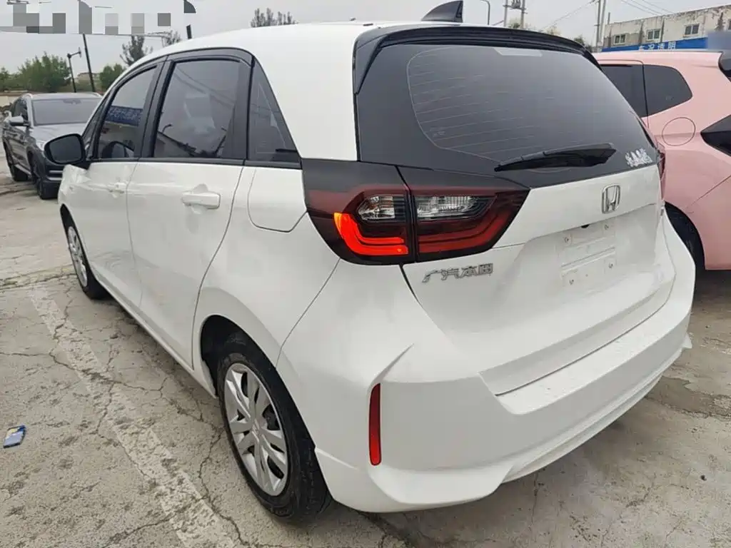 Honda Fit — фото 5