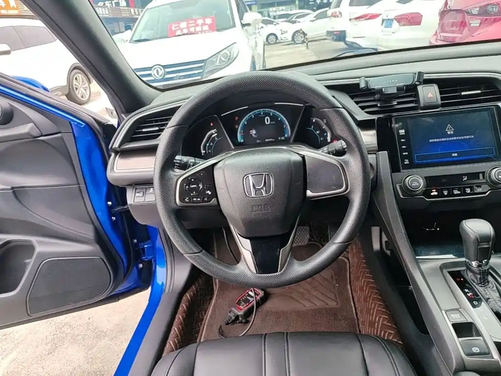 Honda Civic — фото 11