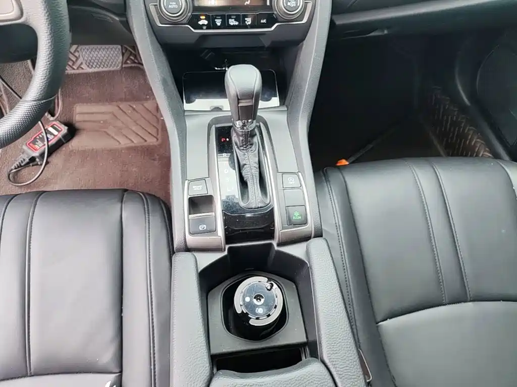 Honda Civic — фото 14