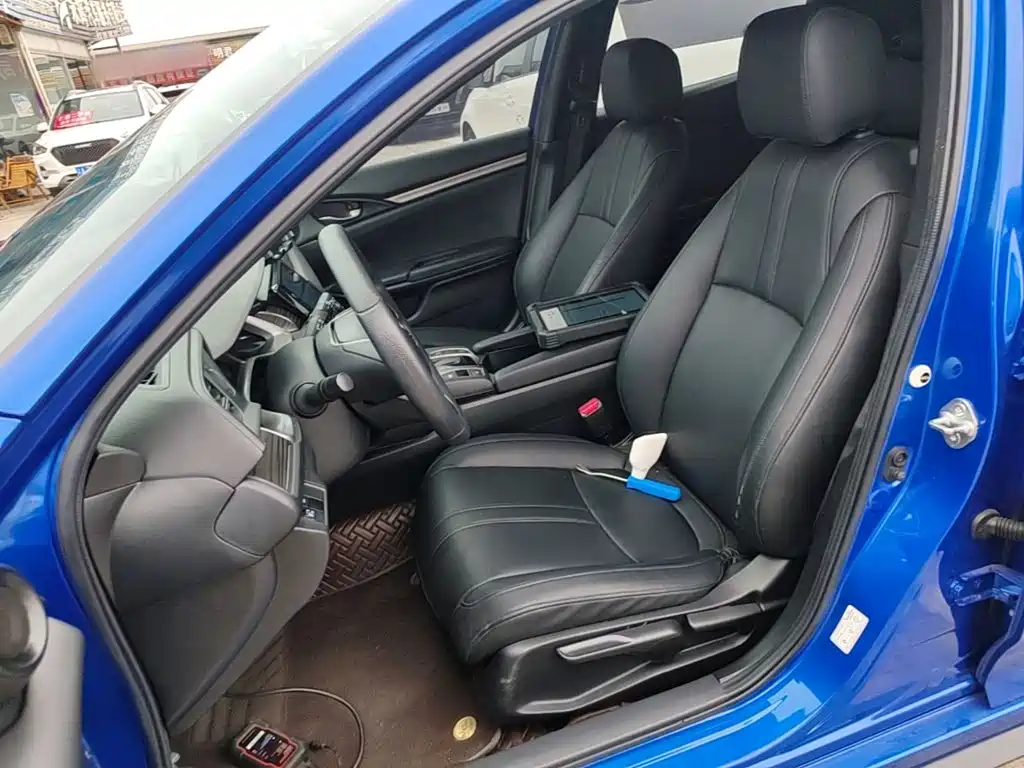 Honda Civic — фото 15
