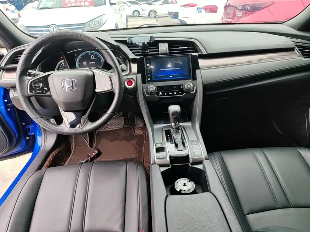Honda Civic — фото 10