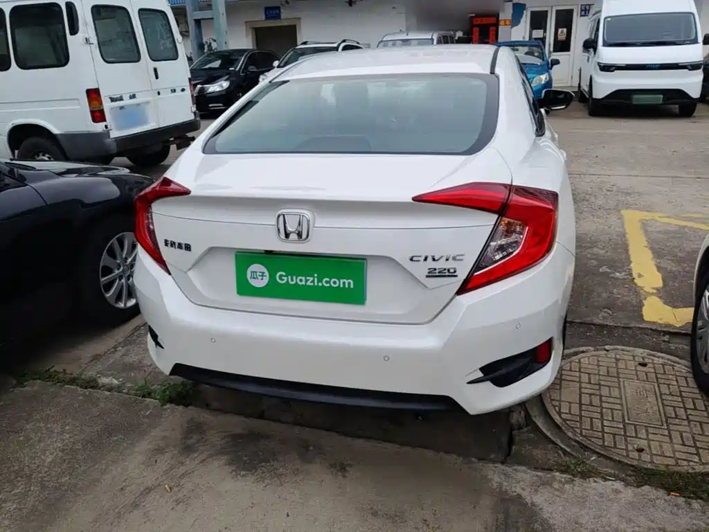 Honda Civic — фото 6