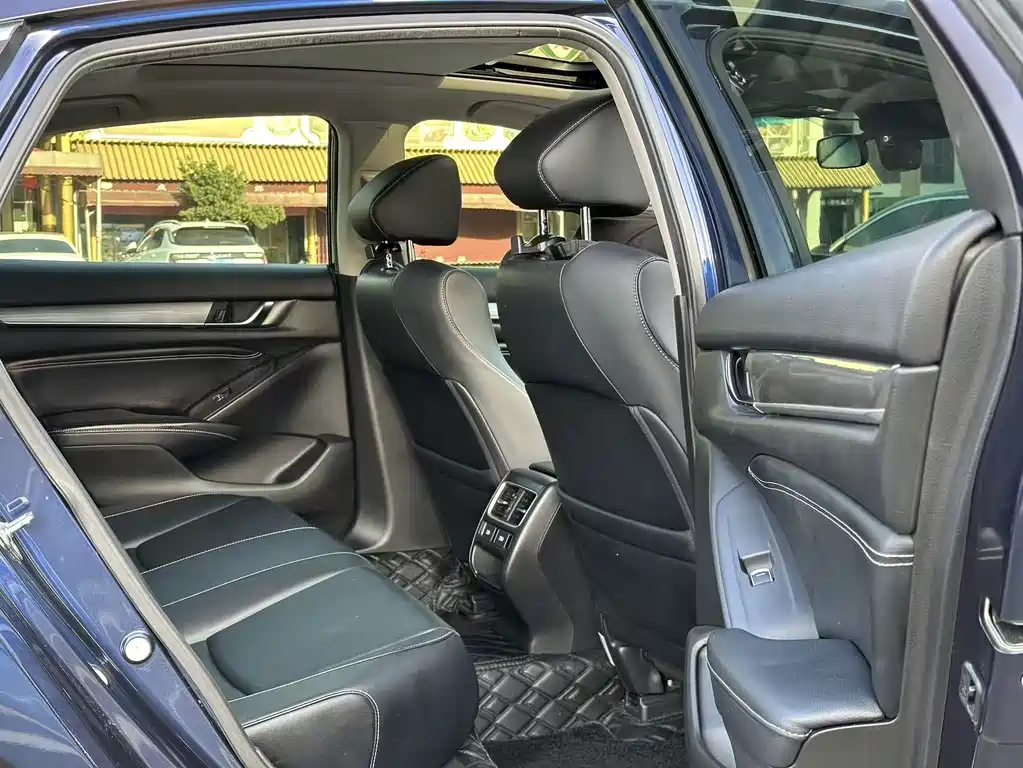 Honda Inspire — фото 13