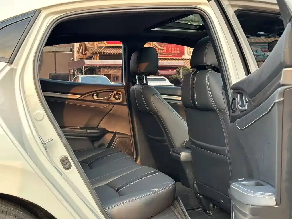 Honda Civic — фото 11