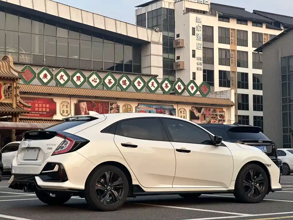 Honda Civic — фото 14