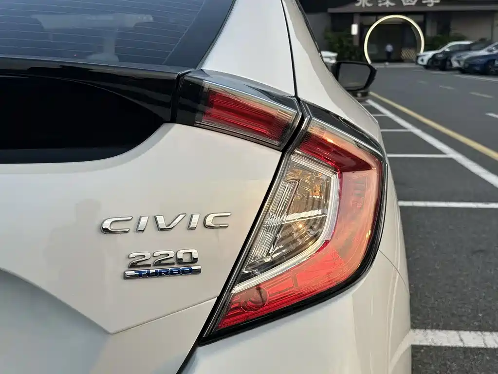 Honda Civic — фото 17