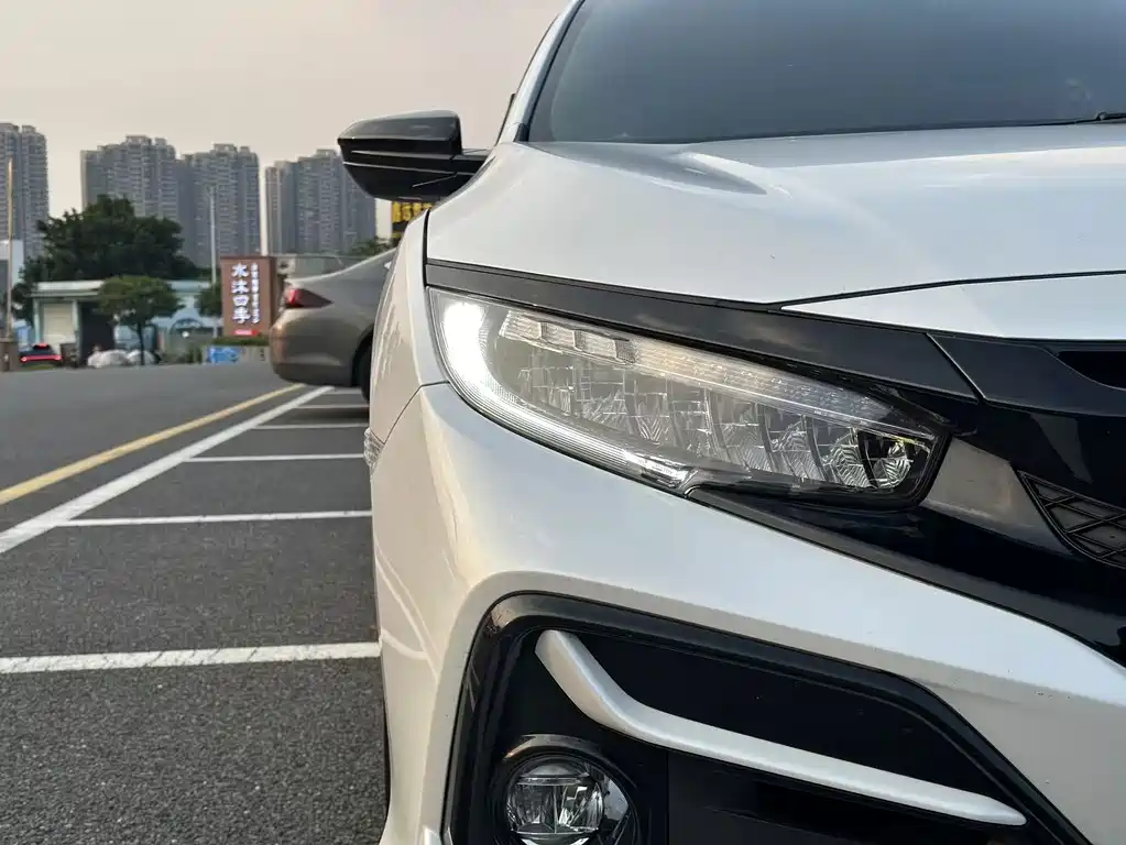 Honda Civic — фото 18