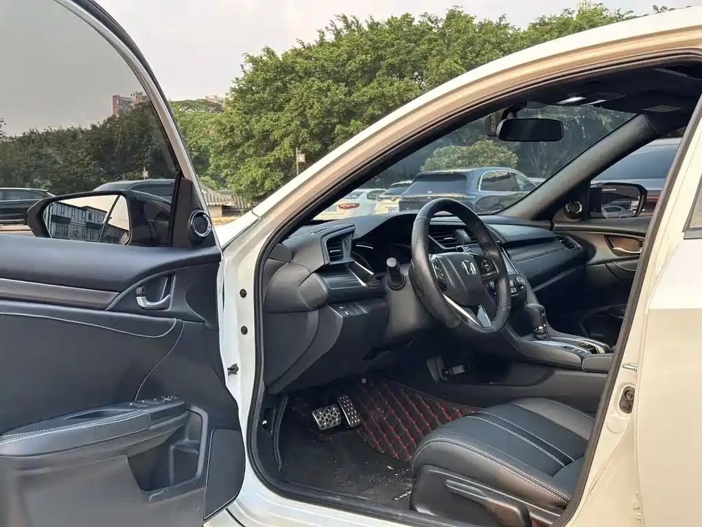 Honda Civic — фото 4