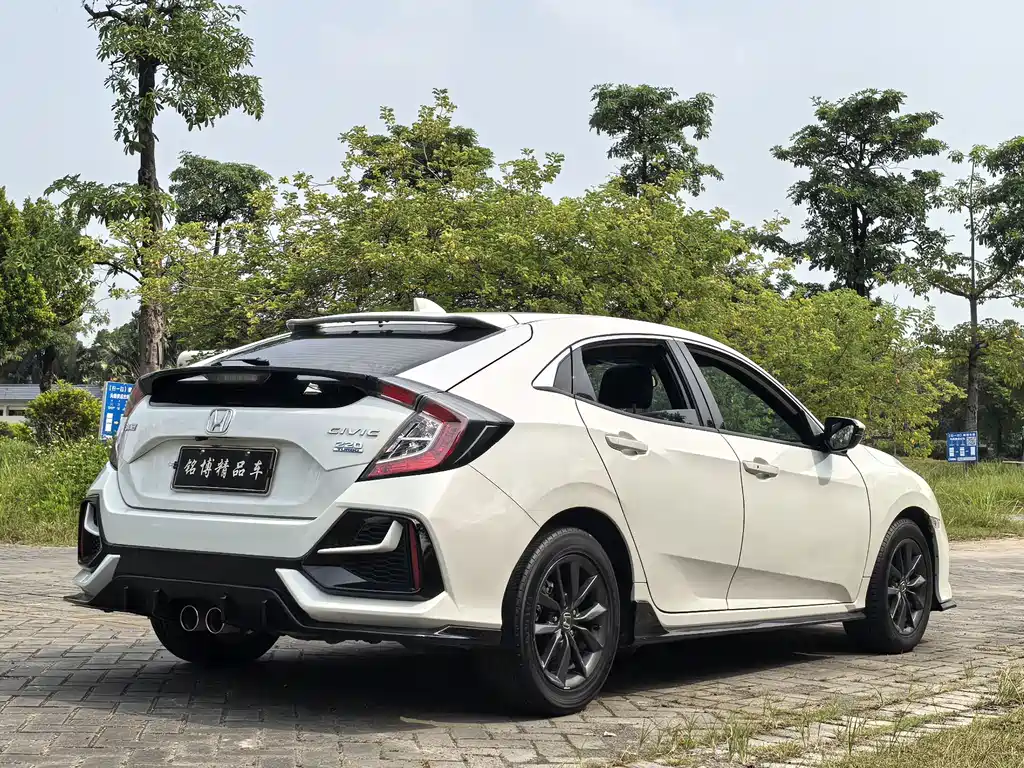 Honda Civic — фото 7