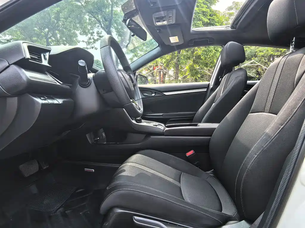 Honda Civic — фото 8