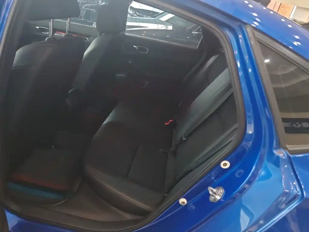 Honda Civic — фото 17