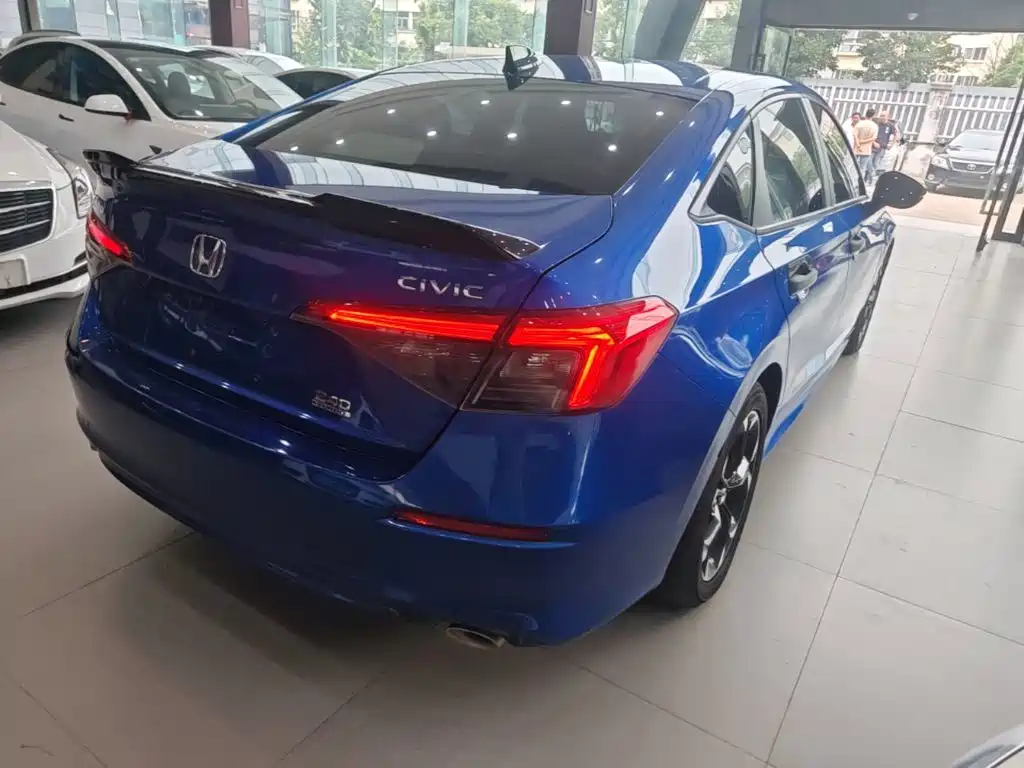 Honda Civic — фото 7