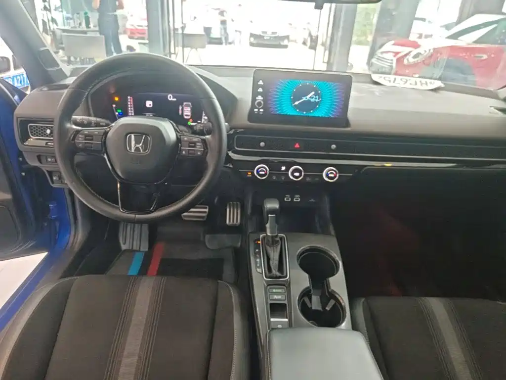 Honda Civic — фото 10