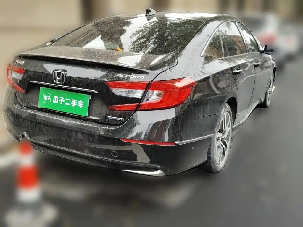 Honda Accord — фото 4