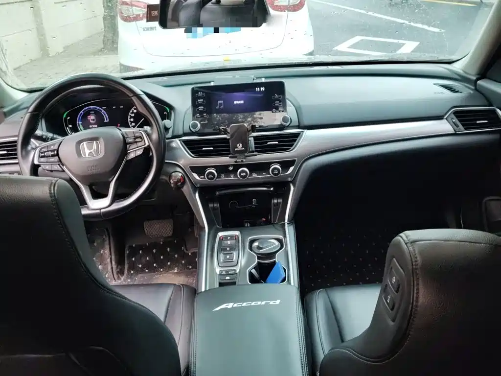 Honda Accord — фото 5