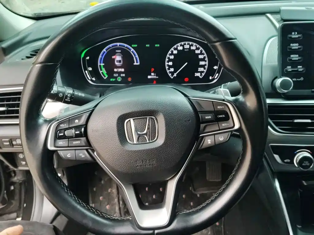 Honda Accord — фото 6