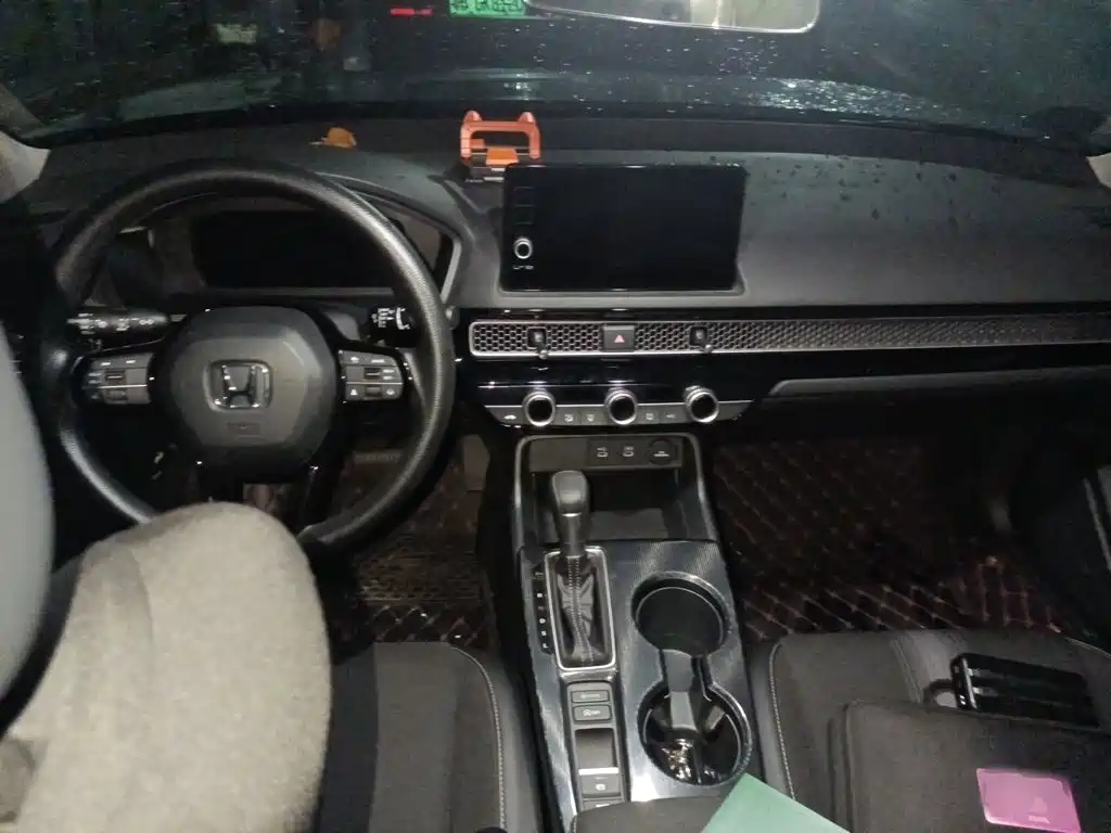 Honda Civic — фото 10