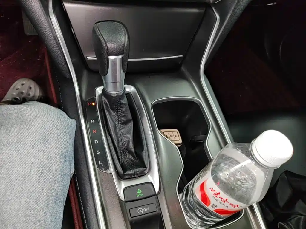 Honda Accord — фото 14