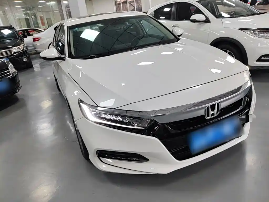 Honda Accord — фото 4