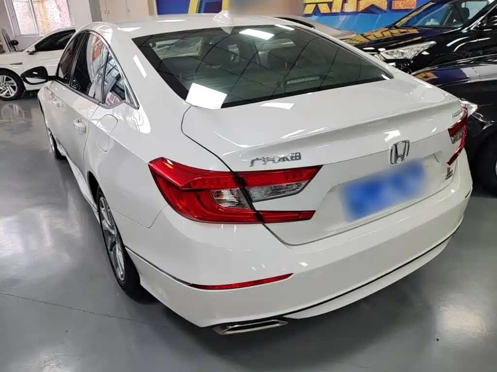 Honda Accord — фото 5