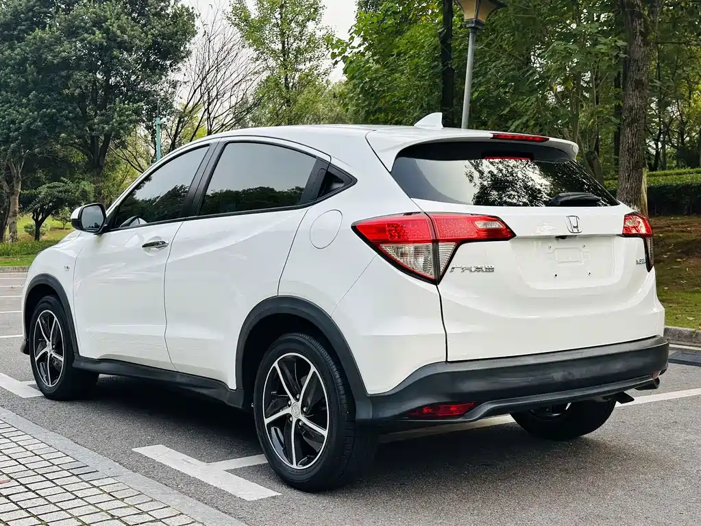 Honda Vezel — фото 10