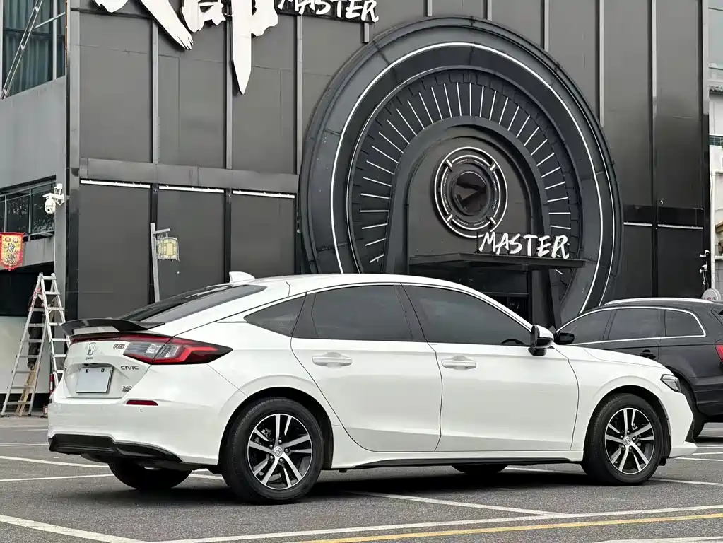 Honda Civic — фото 14