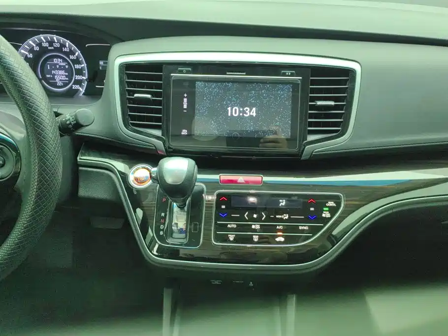 Honda Odyssey — фото 13