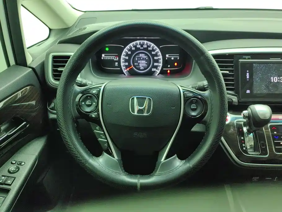 Honda Odyssey — фото 15