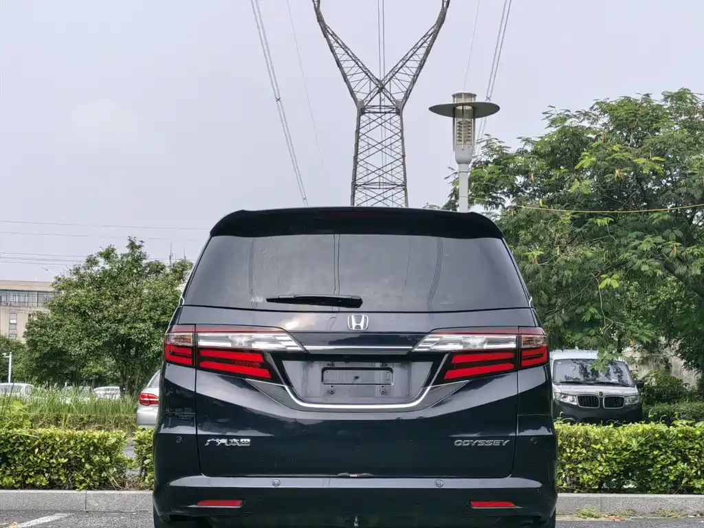 Honda Odyssey — фото 11