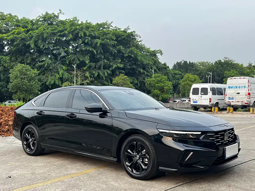 Honda Accord — фото 3