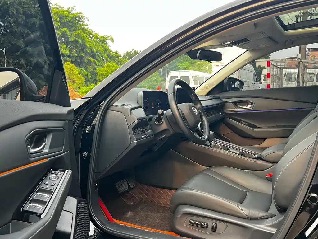 Honda Accord — фото 4