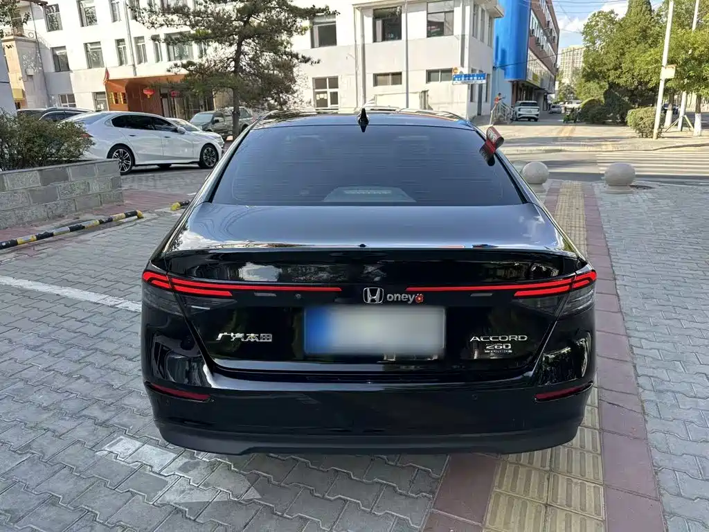 Honda Accord — фото 13