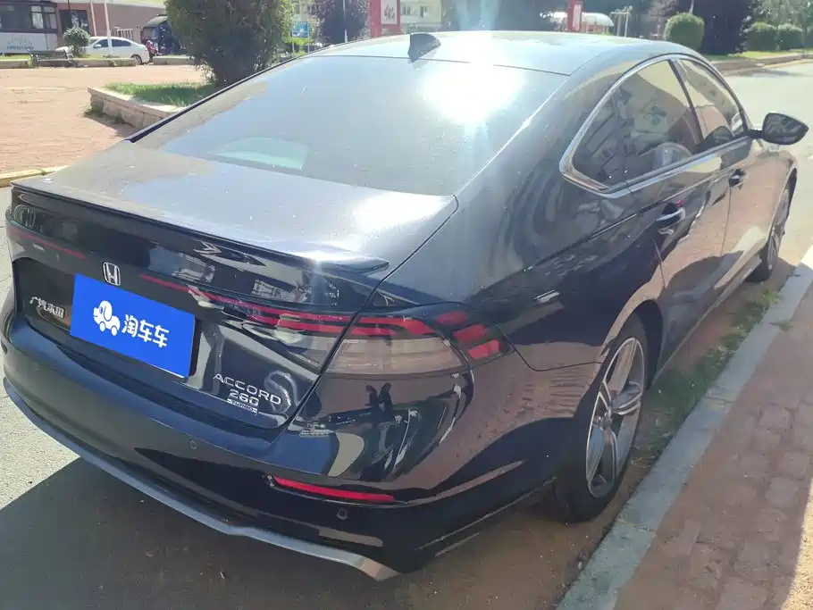 Honda Accord — фото 3