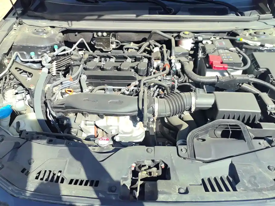 Honda Accord — фото 10