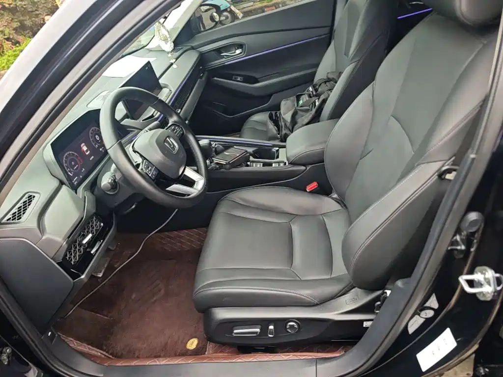 Honda Accord — фото 15