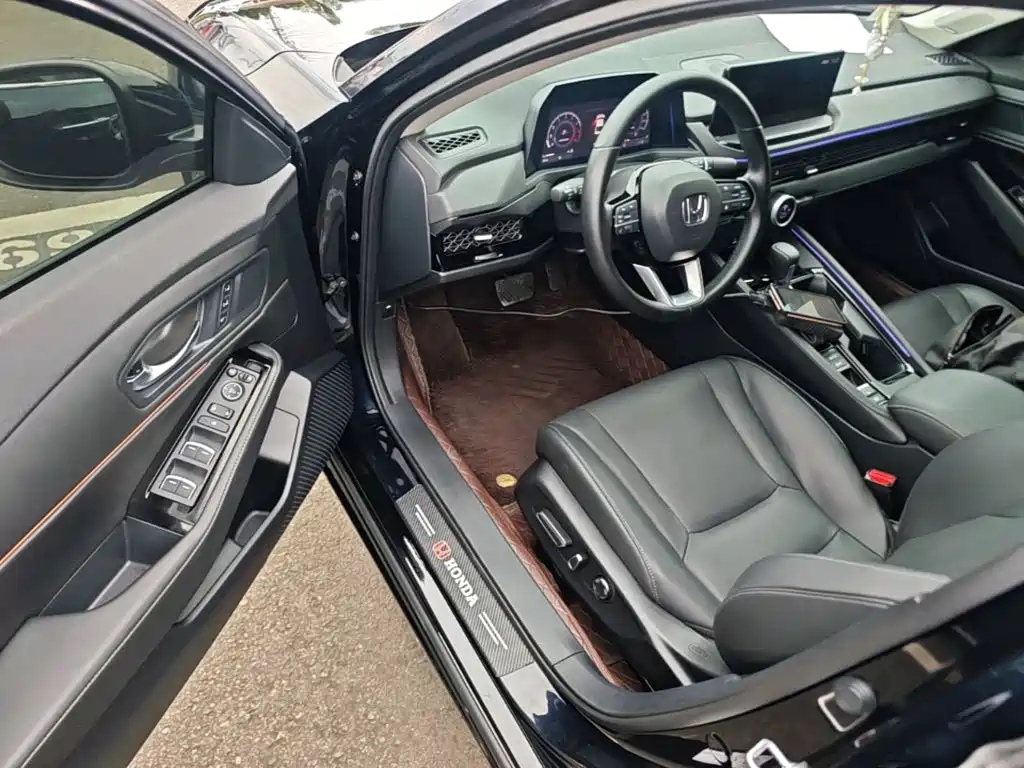Honda Accord — фото 16
