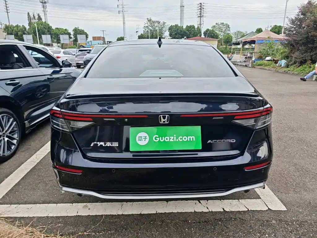 Honda Accord — фото 6