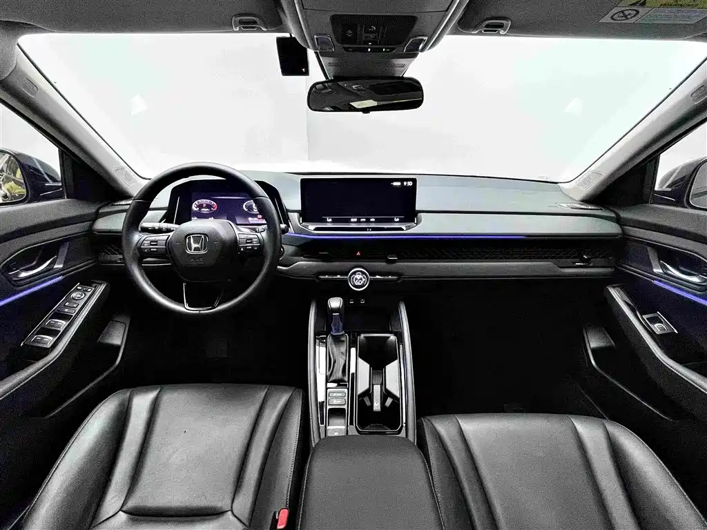 Honda Accord — фото 11