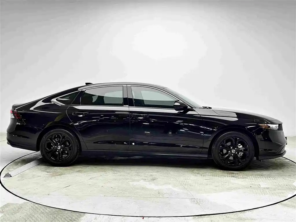 Honda Accord — фото 4