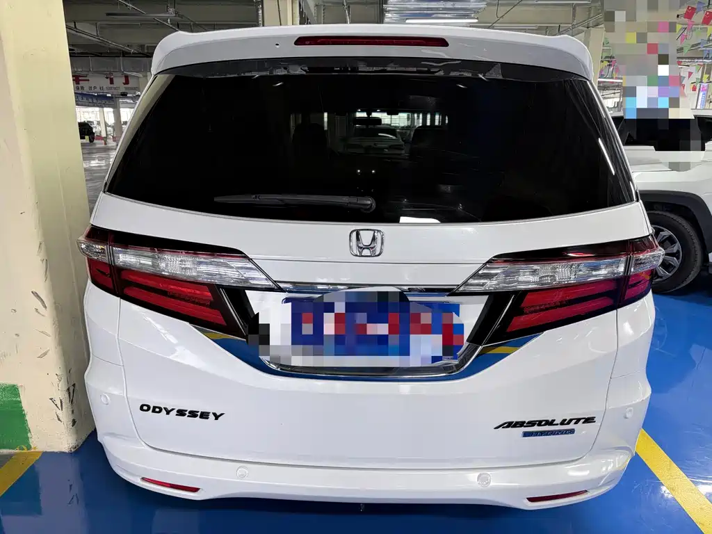 Honda Odyssey — фото 17