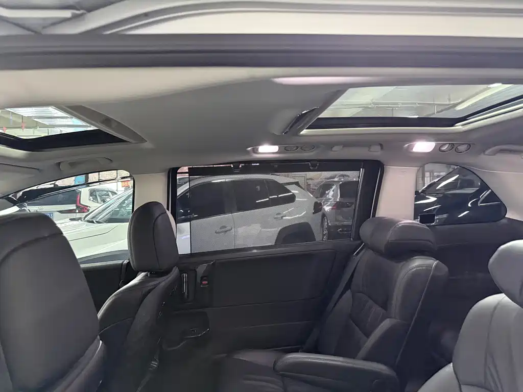 Honda Odyssey — фото 10