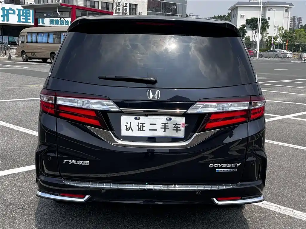 Honda Odyssey — фото 15