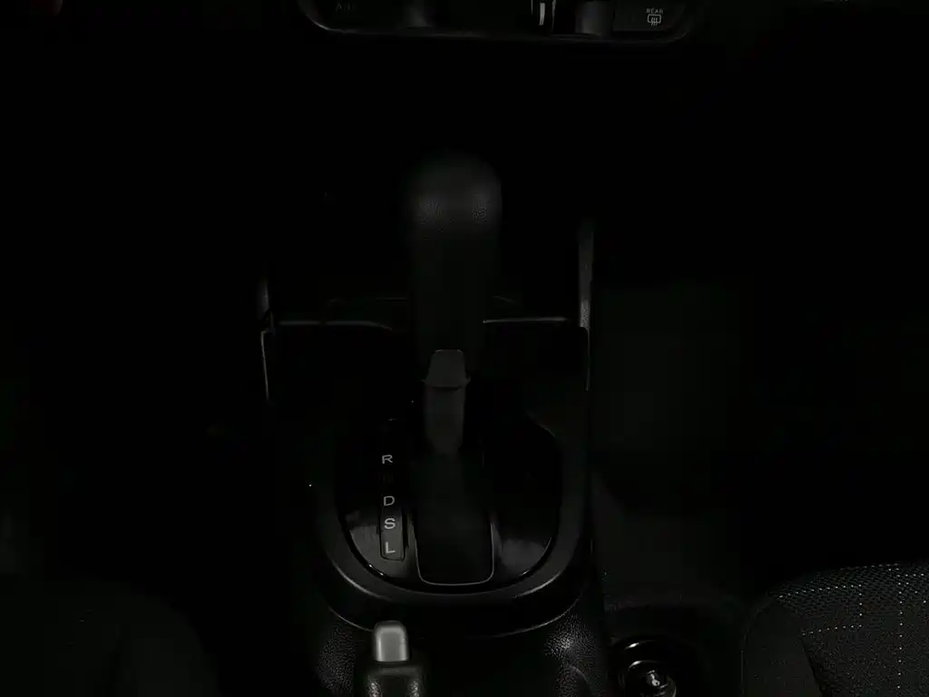 Honda Fit — фото 13