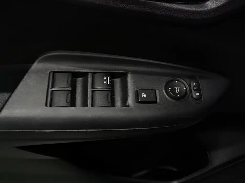Honda Fit — фото 9
